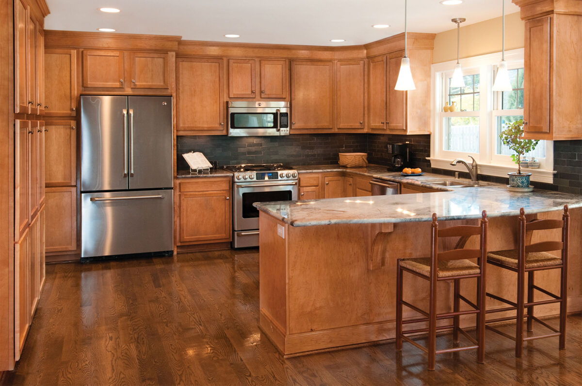 Kitchen Revival: The Art of Cabinet Refinishing in Arizona