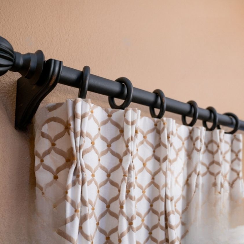 Selecting Curtain Rods for Different Window Shapes and Sizes