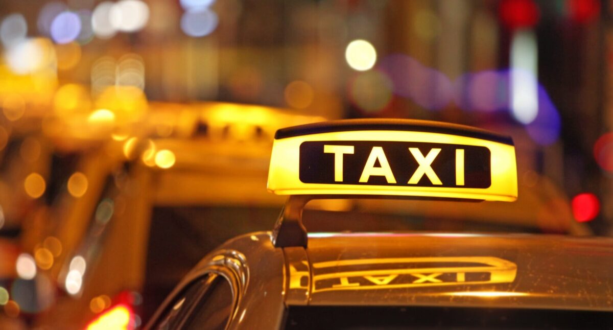 Serving Beyond Transport: Dundee Taxis – Your Premier Airport Transfer Service