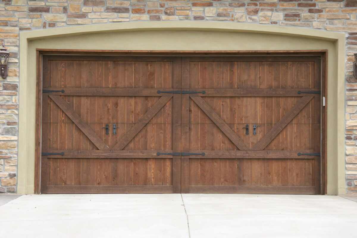 Affordable Garage Door and Opener Repair: Navigating Quality Services in Phoenix, AZ and Maryland