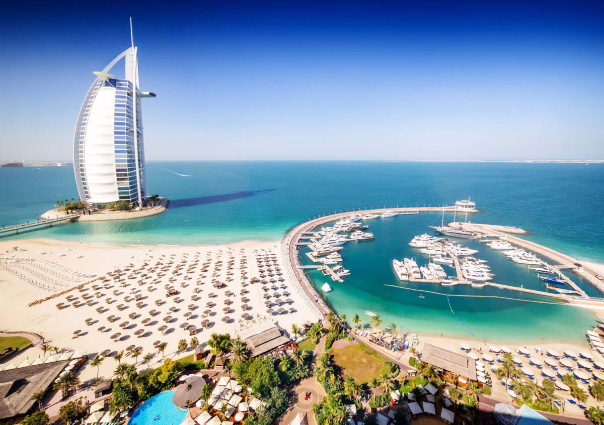 How to Create a CV in Dubai/UAE