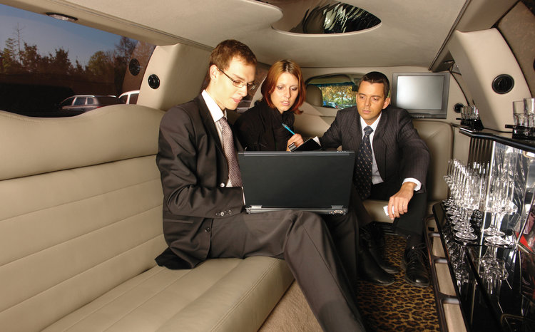 Fleet Services: Elevating Luxury with Limo Service NYC