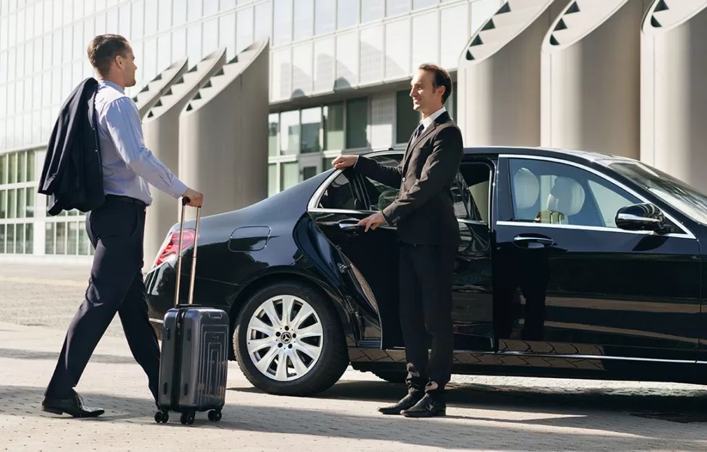 Exploring the Unmatched Luxury of Chauffeur Car Service in Birmingham