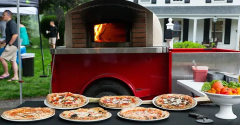 Bringing the Party to You: Pizza Catering Campbelltown