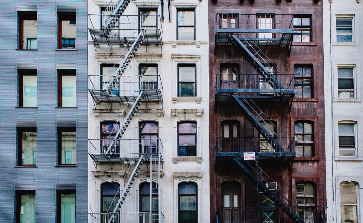 Ensuring Safety Above All: Choosing the Right Fire Escape Contractors in NYC