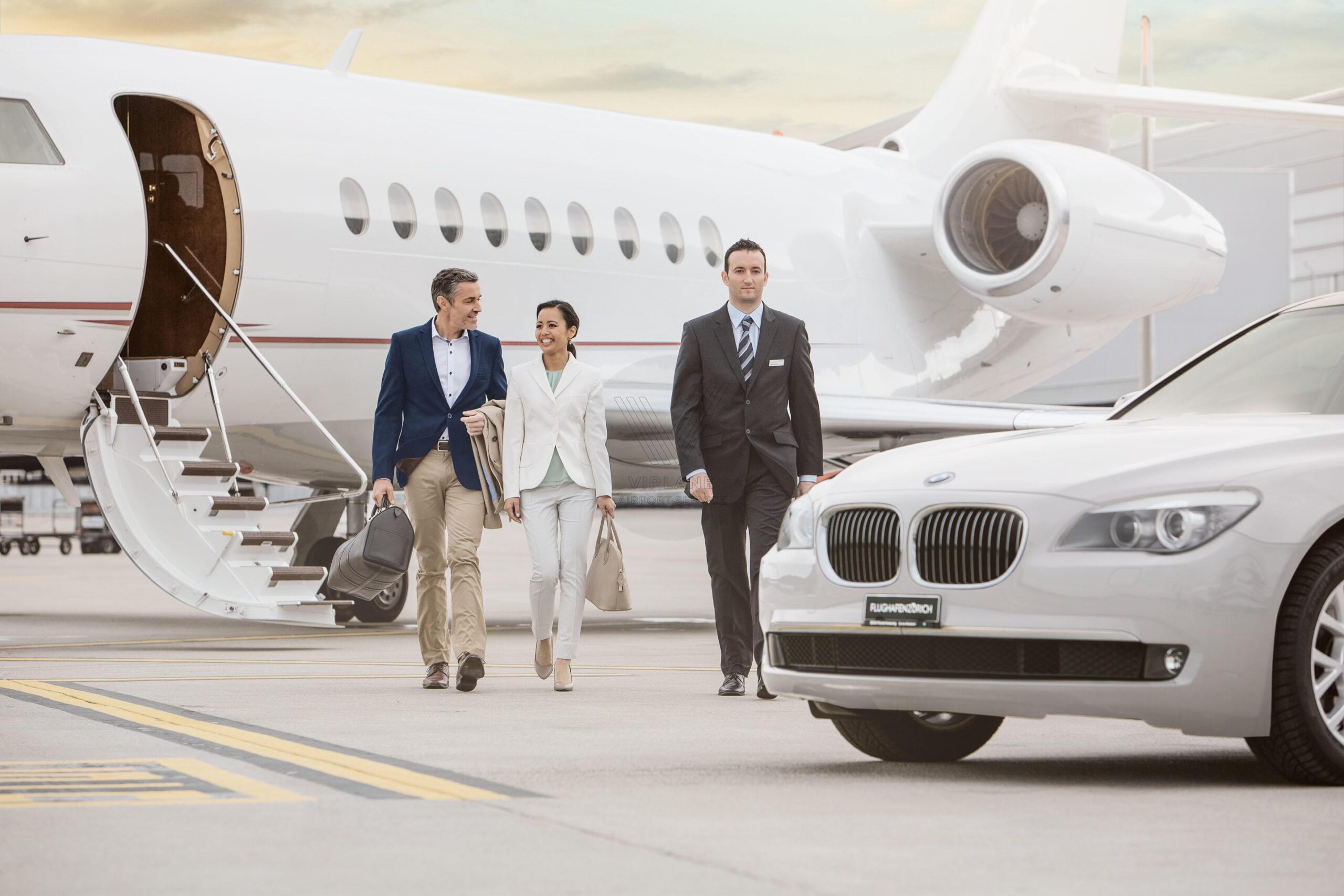 Why Luxury Chauffeurs Melbourne Are Your Ultimate Ticket?