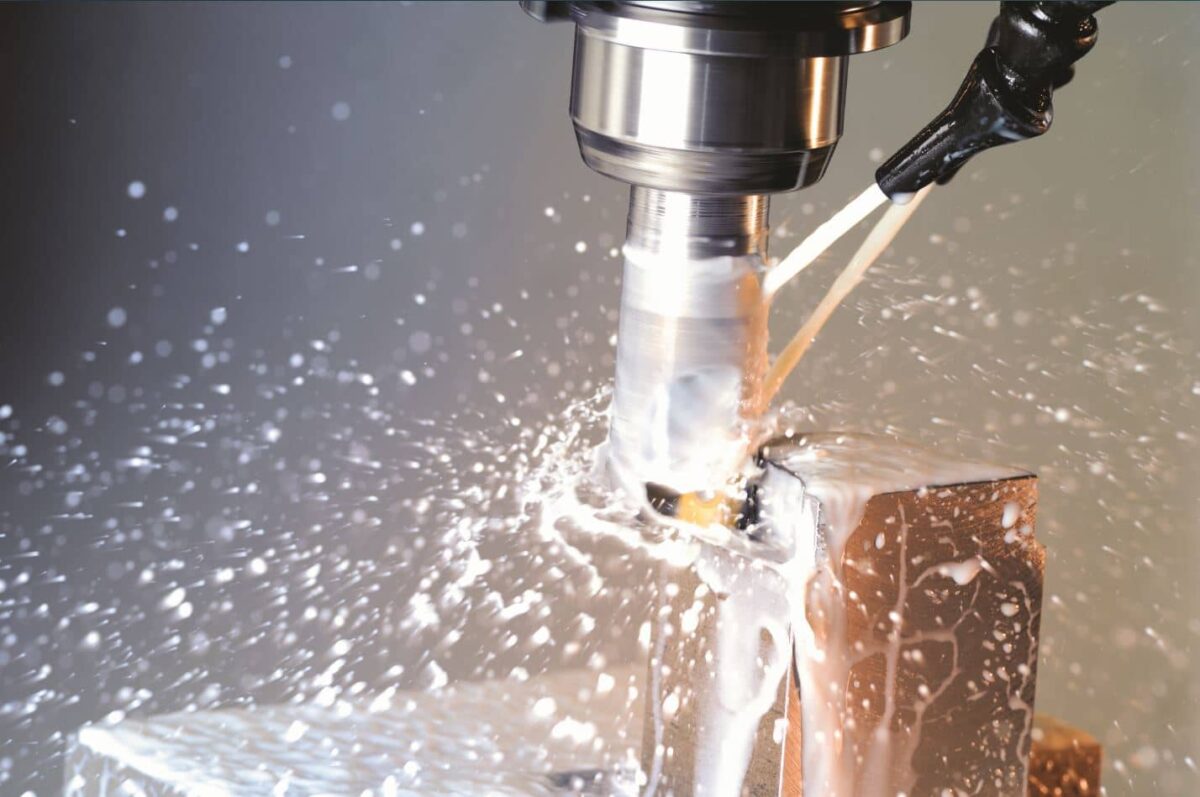 Metalworking Fluids is The Key to Precision in the UAE