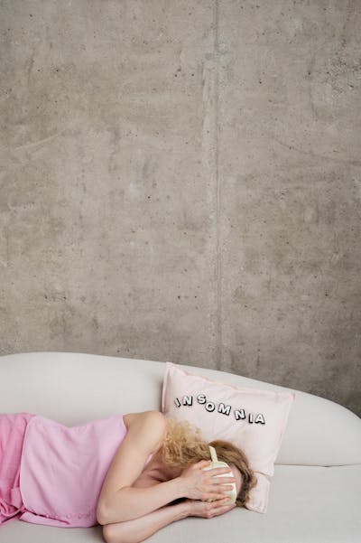 A Dreamy Sleep: Using Essential Oils to Improve Your Sleep