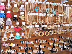 What to Look for in a Wholesale Jewelry Store: Tips for Retailers