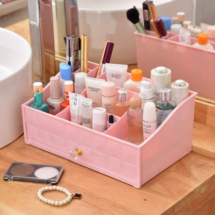 Organize with Style: Choosing the Perfect Cosmetic Storage Box