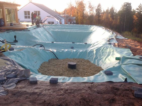 Pond lining sheet