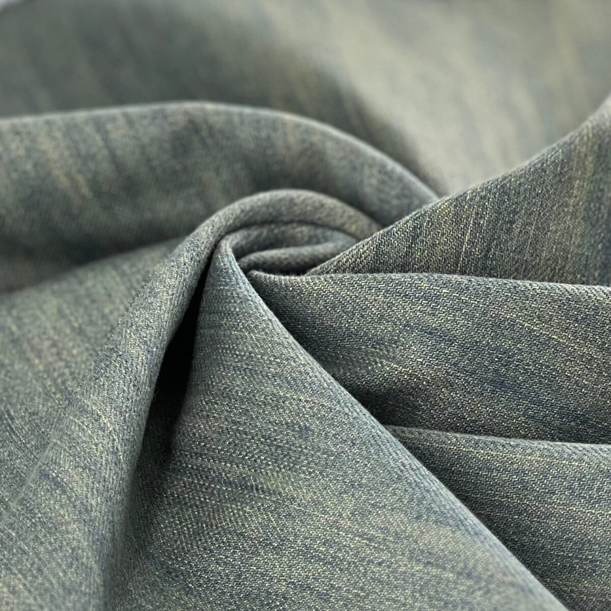 Golden Hour Weft-Dyed Stone-Washed Denim: A Comprehensive Guide to 10-Ounce Fabric