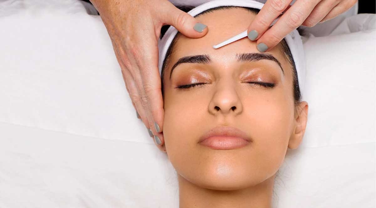 Dermaplaning Facial